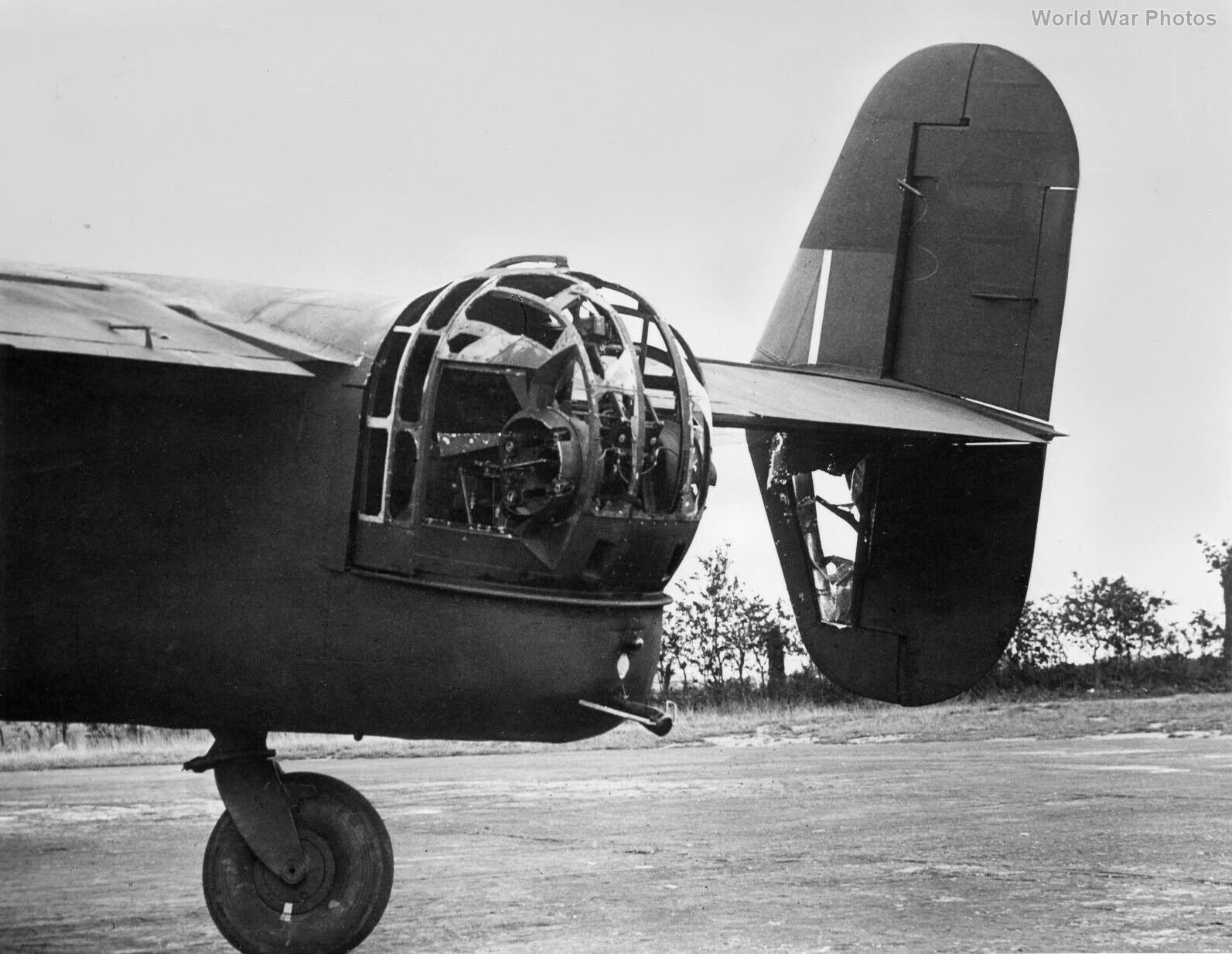 Halifax HR948 51 Sqn after attack on Berlin 23-24 Aug 43
