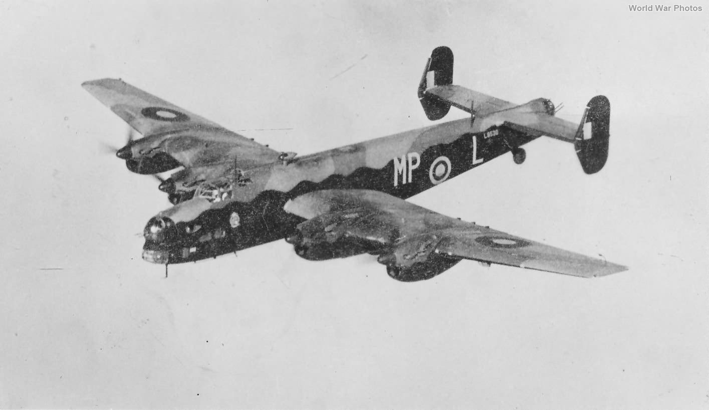 Halifax Mk I Series 1 L9530 MP-L of No. 76 Squadron RAF 2
