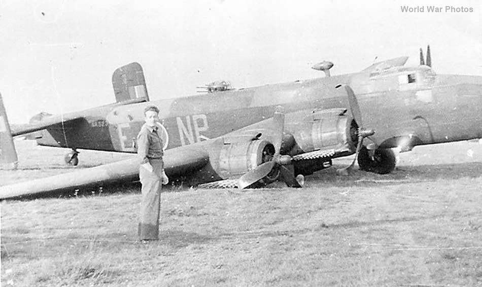 Handley Page Halifax NP-E