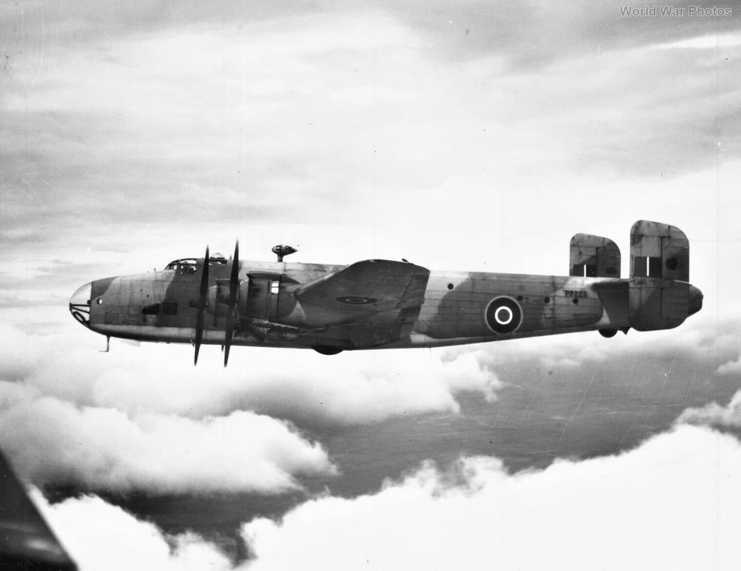 Handley Page Halifax C.VIII PP225