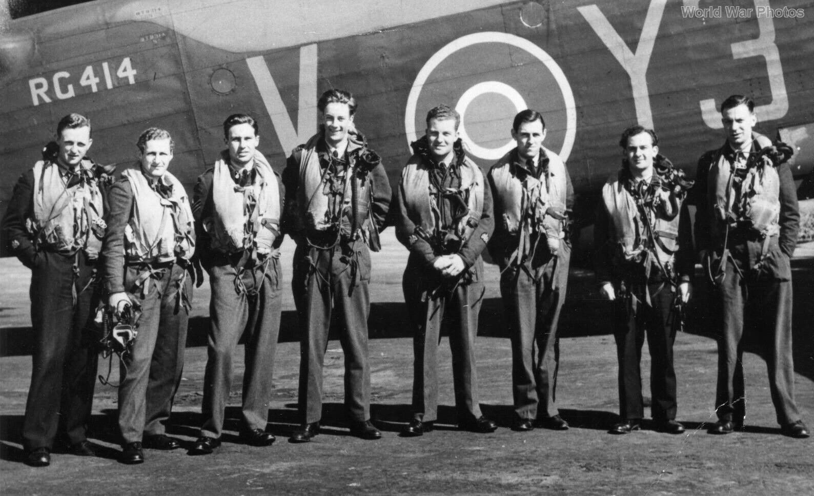 Halifax III RG414 518 Sqn