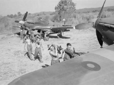 Armourers fit rocket projectiles to Hurricane