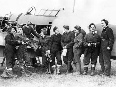 WAAF MECHANICS