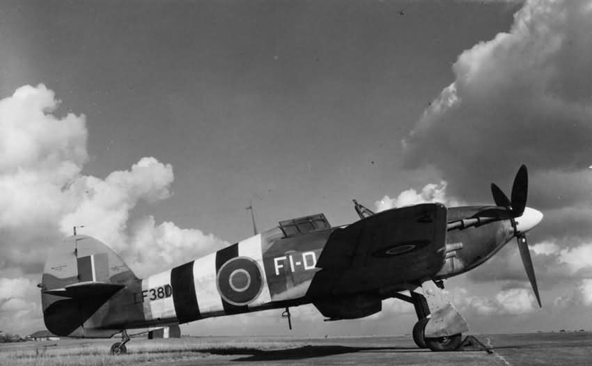 Hawker Hurricane Mk IIC LF380 FI-D