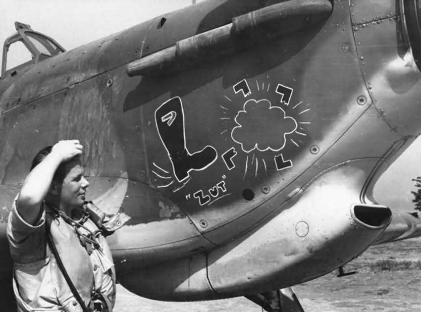Sqn Ldr Billy Drake and Hurricane Mk II B of No 128 Squadron in West Africa 1941