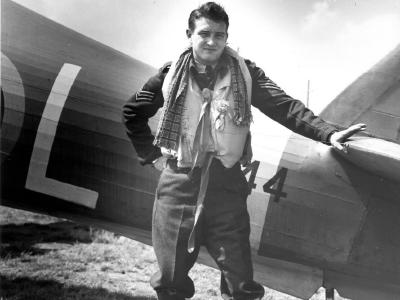 Hurricane IIb 401 Sqn YO-L Sgt G B Whitney