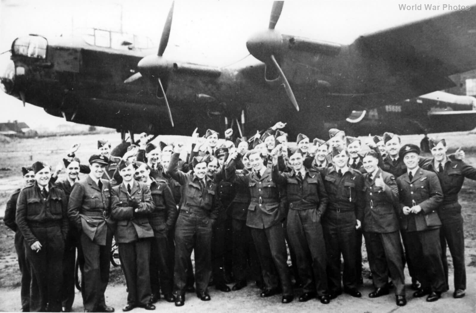 Crews after raid Milan 24 October 1942