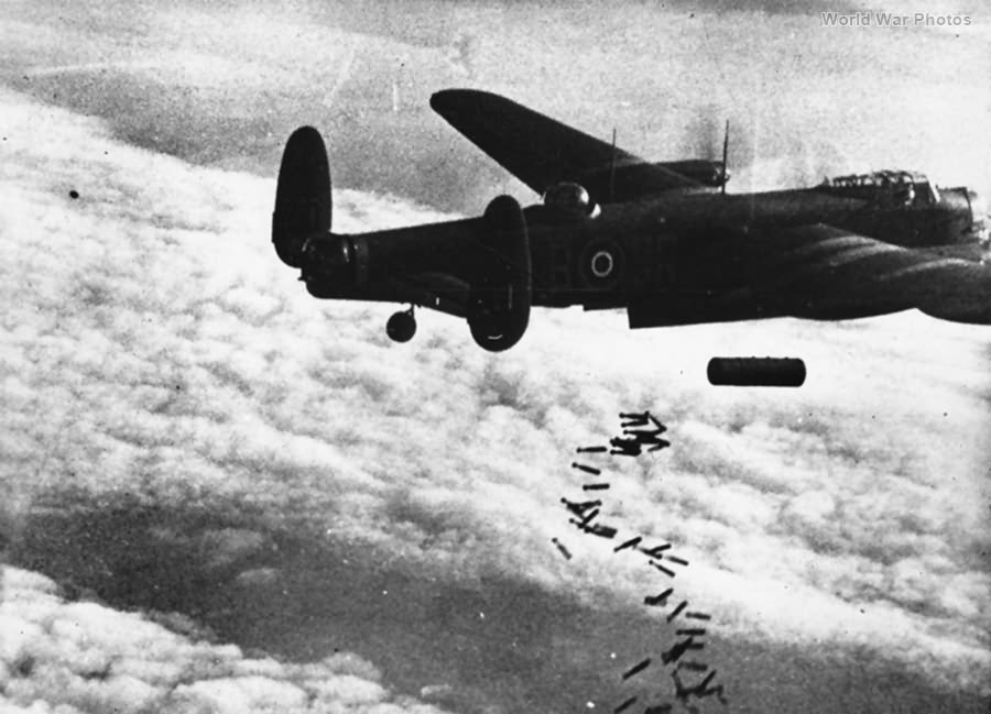 Lancaster NG126 dropping bombs