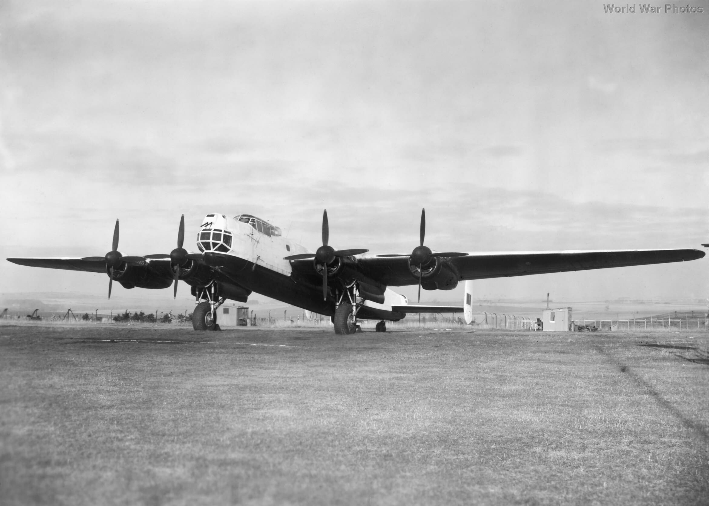 Avro Lincoln RF370 2