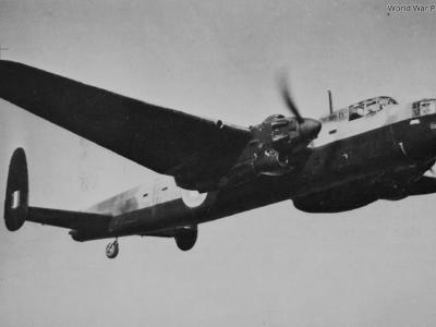 Avro Manchester in flight
