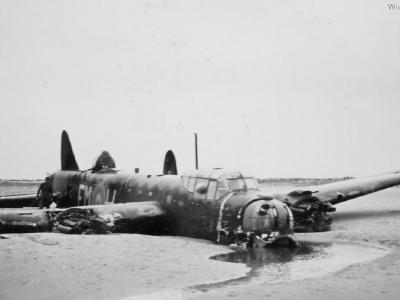 Avro Manchester L7380 EM-W of No. 207 Squadron RAF force-landed