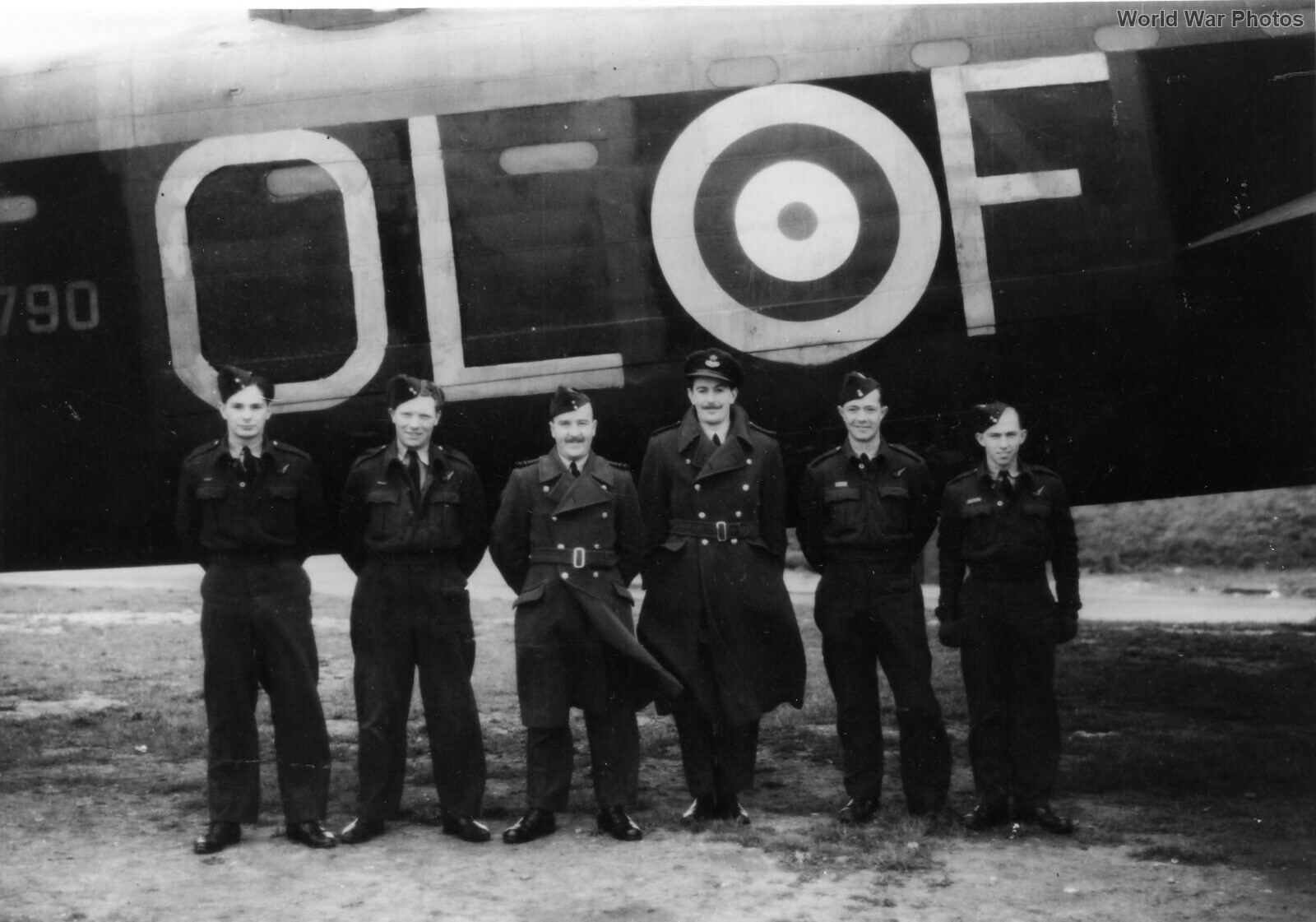 S/Ldr Ken Cook and crew of Manchester R5790 OL-F