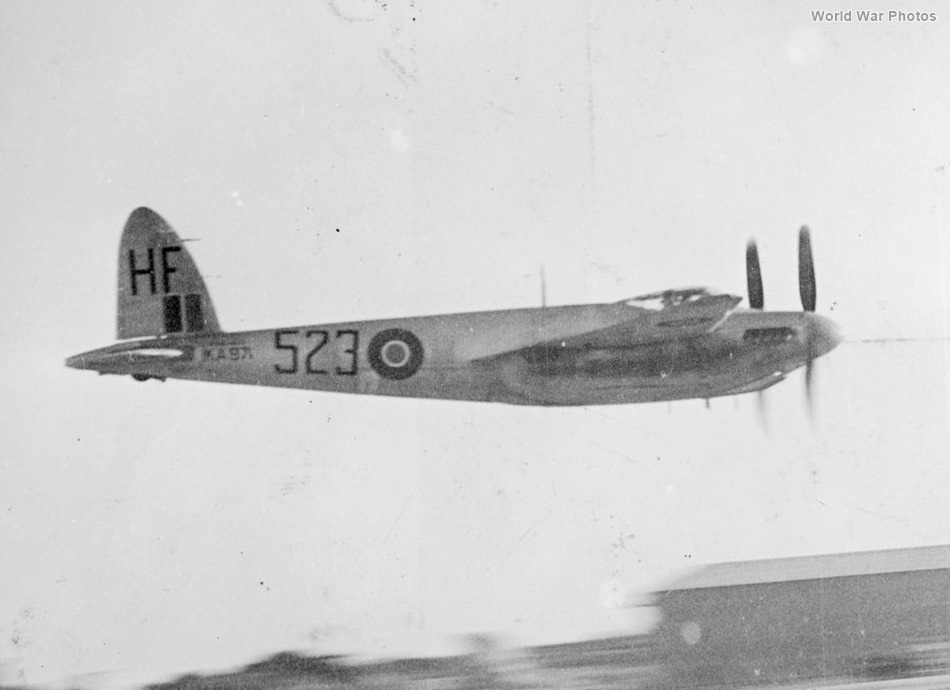 Mosquito Mk 25 KA971 of No. 728 Squadron 1946