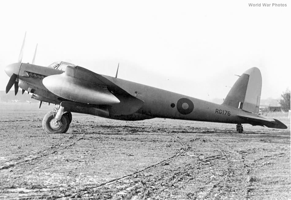 de Havilland Mosquito PR 34 RG176