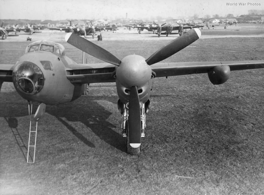 Mosquito PR.IX front