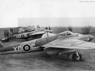 Mosquito 139 Sqn DZ421 DZ373