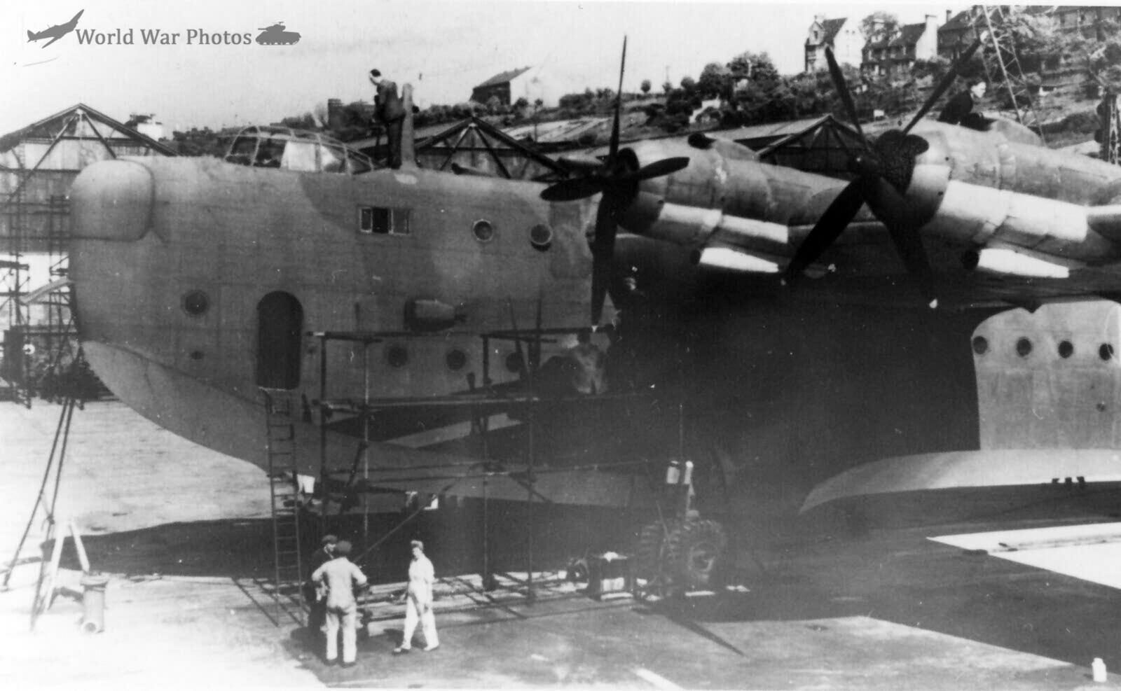 Short Shetland at Rochester 1945