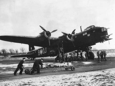 Short Stirling W7455