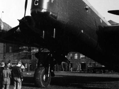 Short Stirling NY-C of No. 1665 Conversion Unit RAF 2