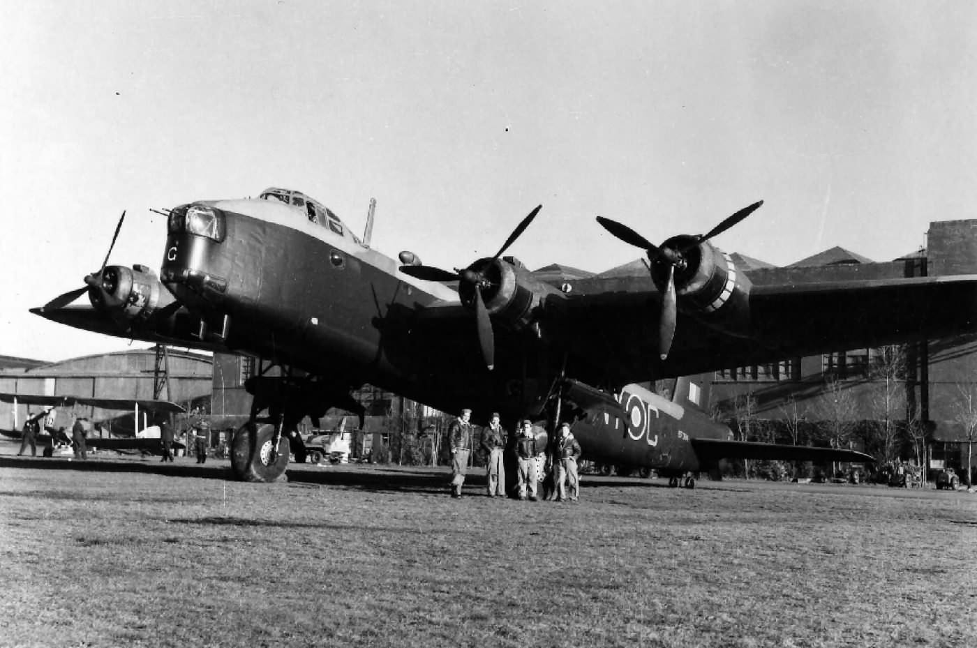 Short Stirling NY-C of No. 1665 Conversion Unit RAF 3