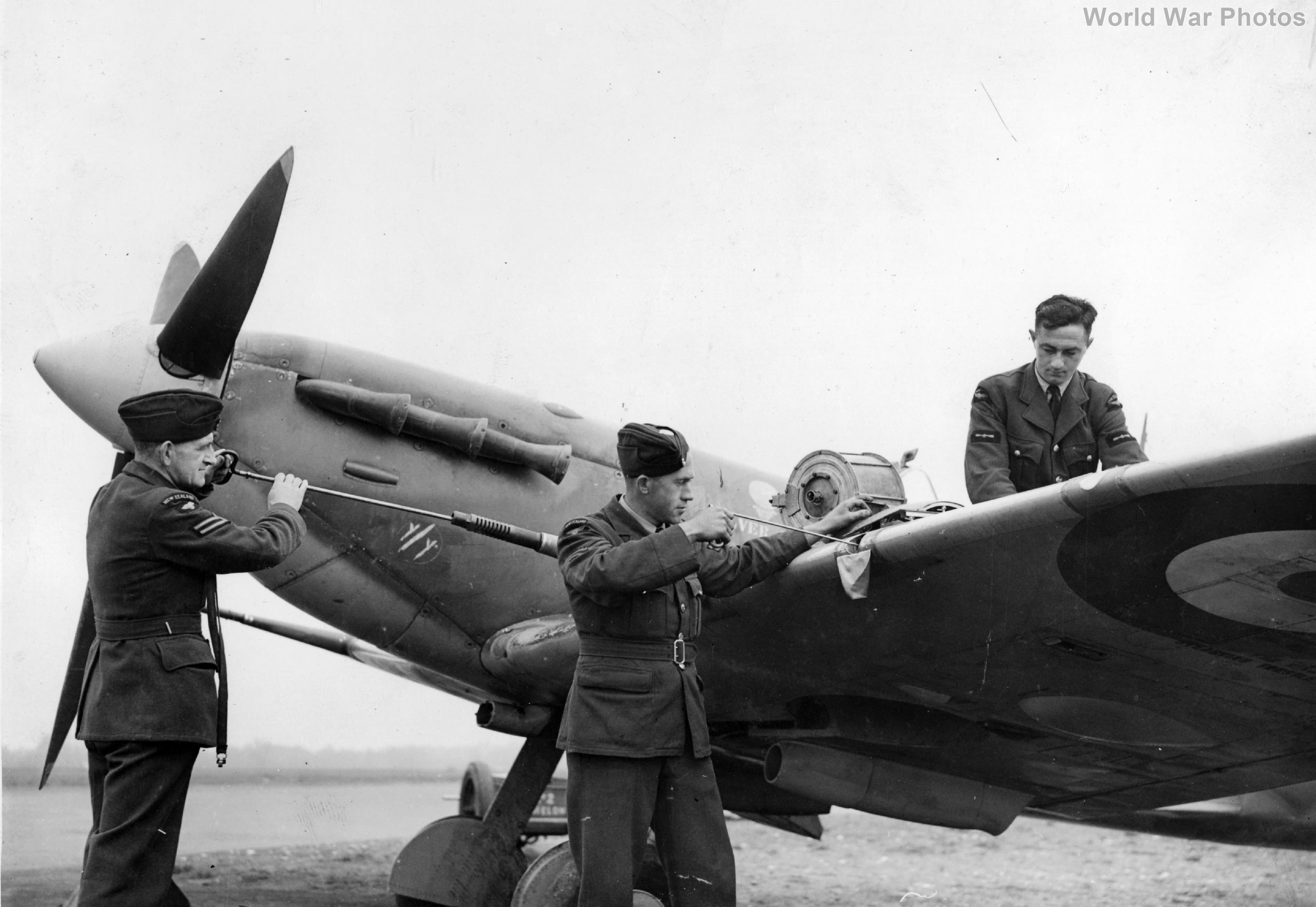 Spitfire 485 1942