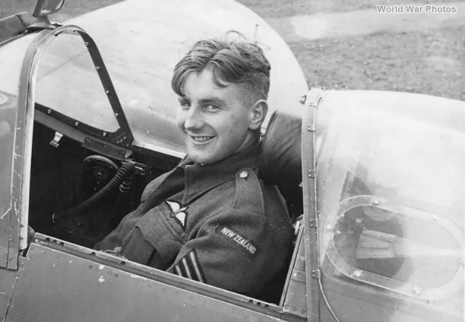 Spitfire V 485 Sqn 1942