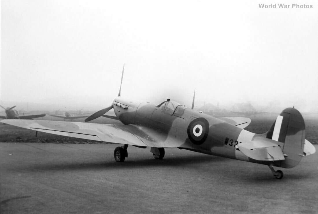 Spitfire Vb W3373 at Boscombe Down Oct