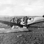 Crashed Supermarine Spitfire and DAK soldiers 1943
