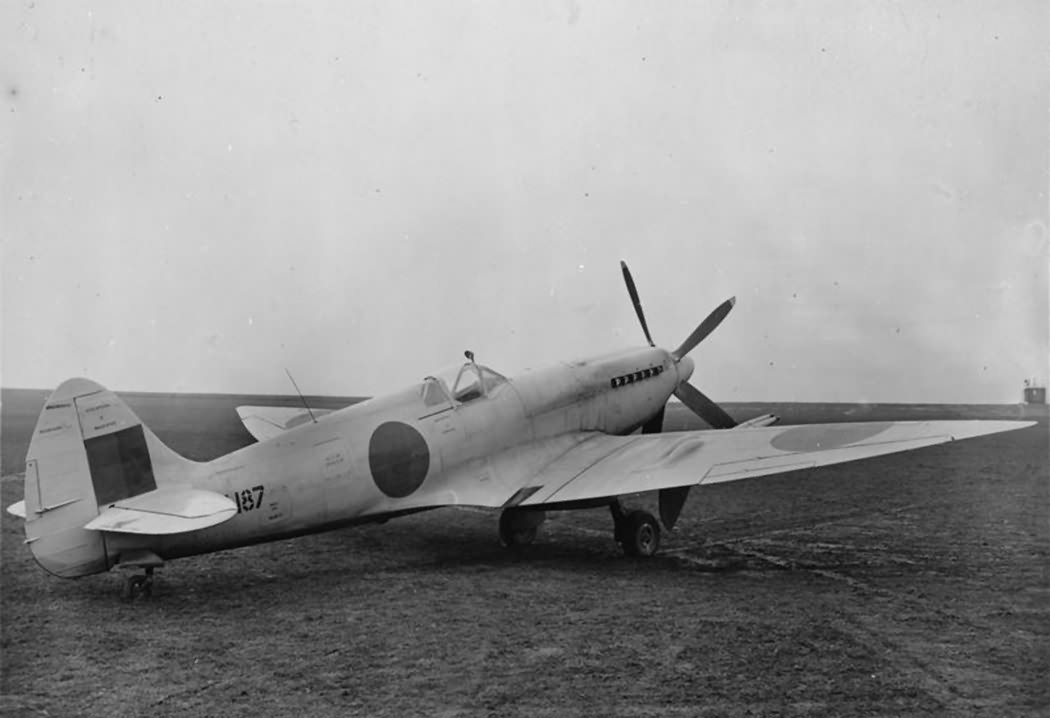 Supermarine Spitfire F Mk21, 3rd prototype LA187 February 1944