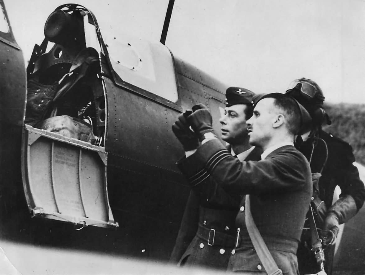 King George and Wing Commander Crasher Smith at RAF Digby 1939