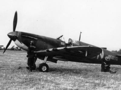 Spitfire Mk Ia R6800 LZ-N of No. 66 Squadron RAF, Sqn Ldr Rupert Leigh, Gravesend 1940