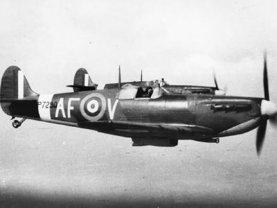 Spitfire Mk IIa P7290 AF-V from AFDU