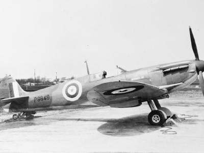 Spitfire Mk IIb P8649 „Bermuda III”