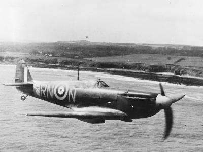 Supermarine Spitfire Mk IIa RN-N P7895 of No. 72 Squadron RAF