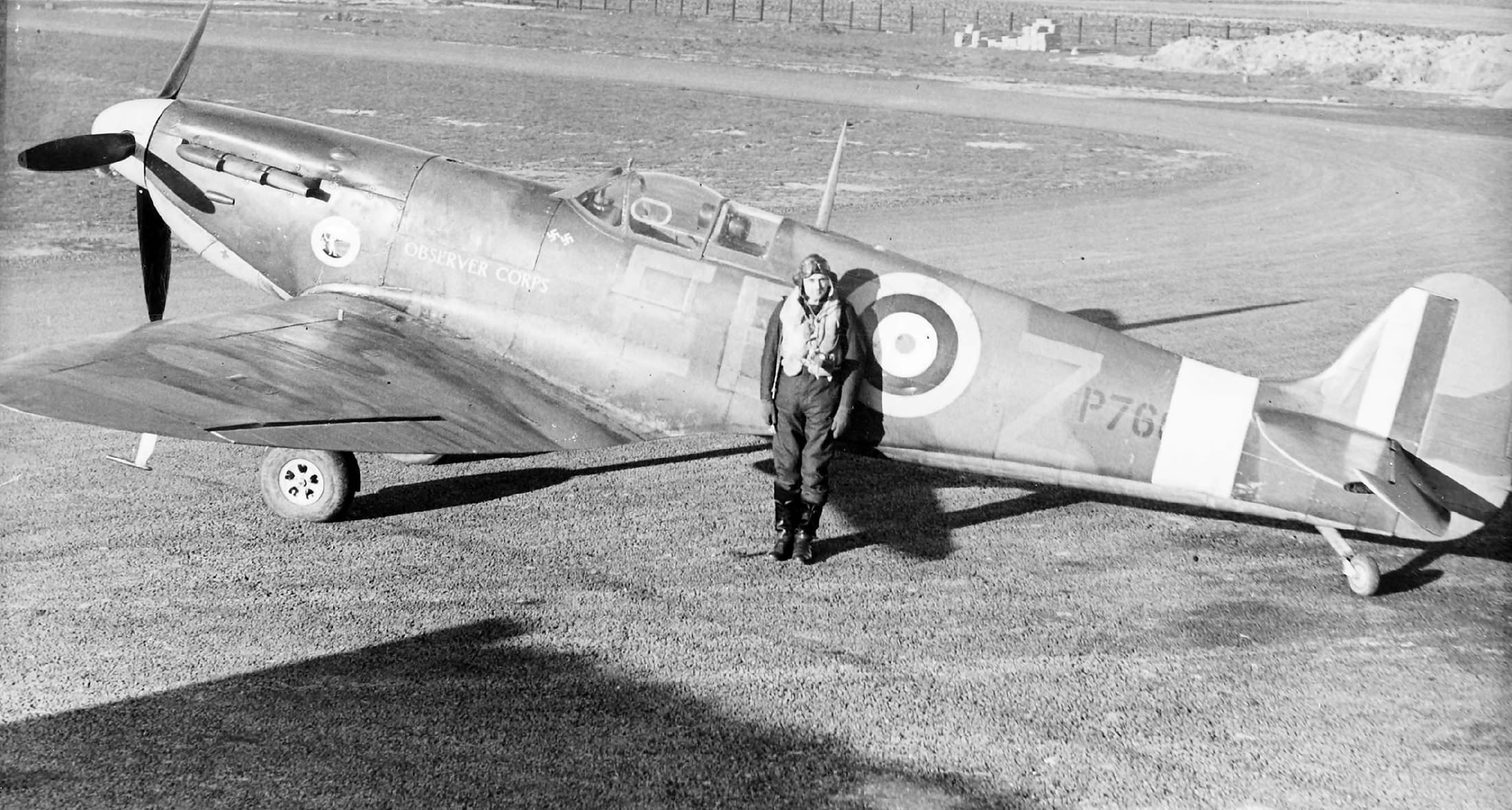 Supermarine Spitfire Mk IIa P7666 EB-Z