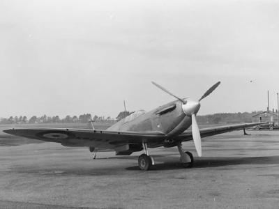 Spitfire Mk I K9793 fitted with the three blade de Havilland propeller