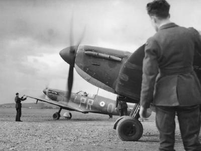 Spitfire Mk I of No 609 Squadron RAF at Drem 1940