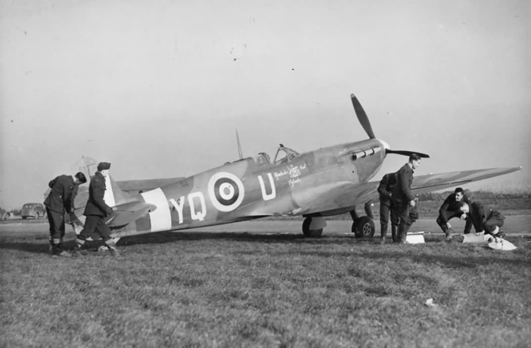 Spitfire Mk VB YQ-U AA879 „Manchester Civil Defender” of No. 616 Squadron RAF Kirton in Lindsey, December 1941