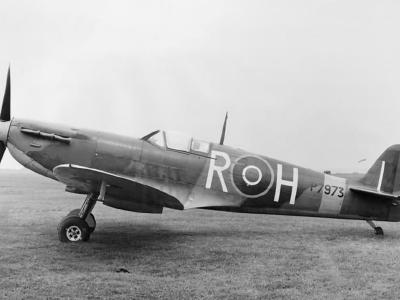 Spitfire Mk V R-H P7973 of OTU