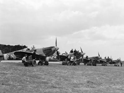 Spitfires Mk Vb of No. 453 Squadron RAAF at Drem 14 August 1942