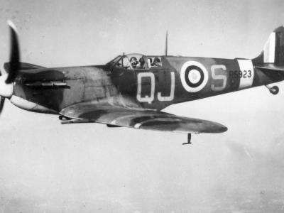 Supermarine Spitfire Mk Vb QJ-S R6923 No. 92 Squadron RAF