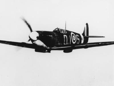 Spitfire Mk Vb QJ-S R6923 No. 92 Squadron RAF 2