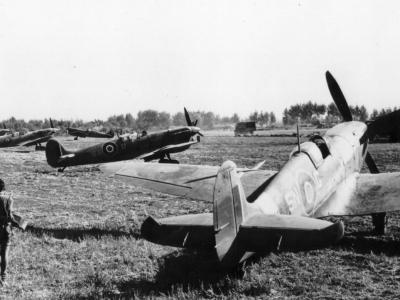 Spitfire Mk Vb SN-U of No. 243 Squadron RAF