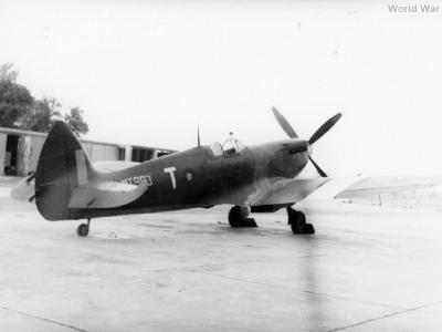 Supermarine Spitfire LFVII MT993
