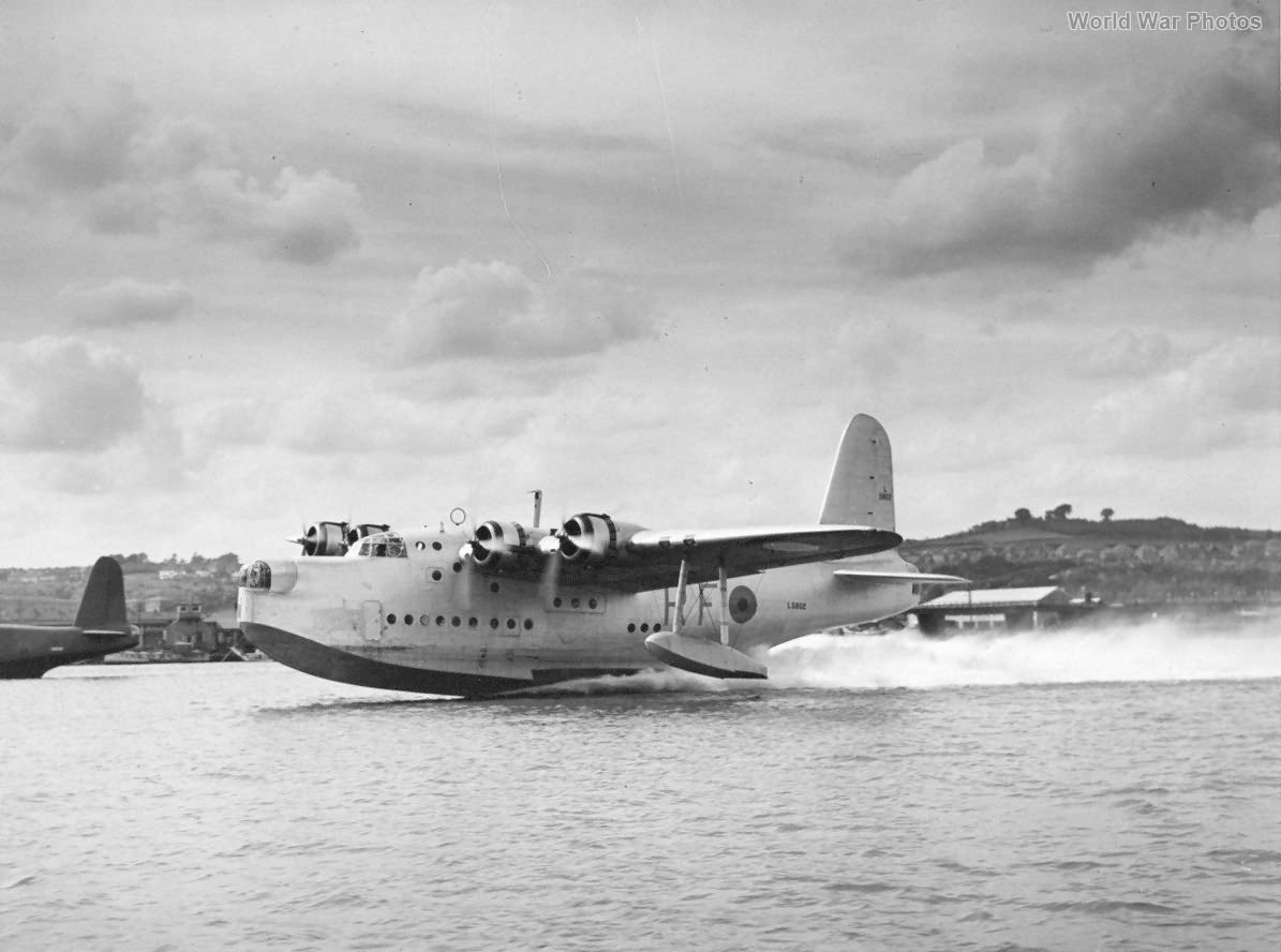 Sunderland L5802 204 sqn