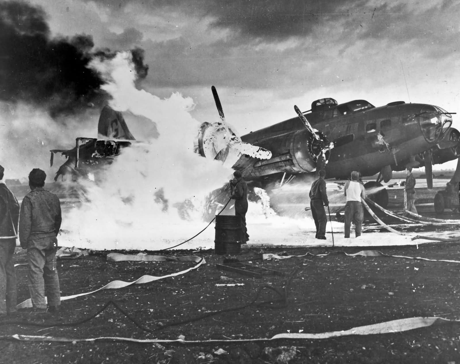 305th Bomb Group B-17F Fire at Chelveston England August 1943