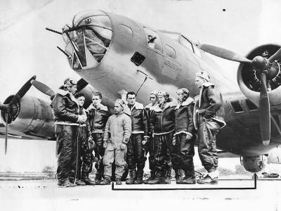 B-17E of the 97th BG, 342nd Bomb Squadron – crew prepares for mission August 1942