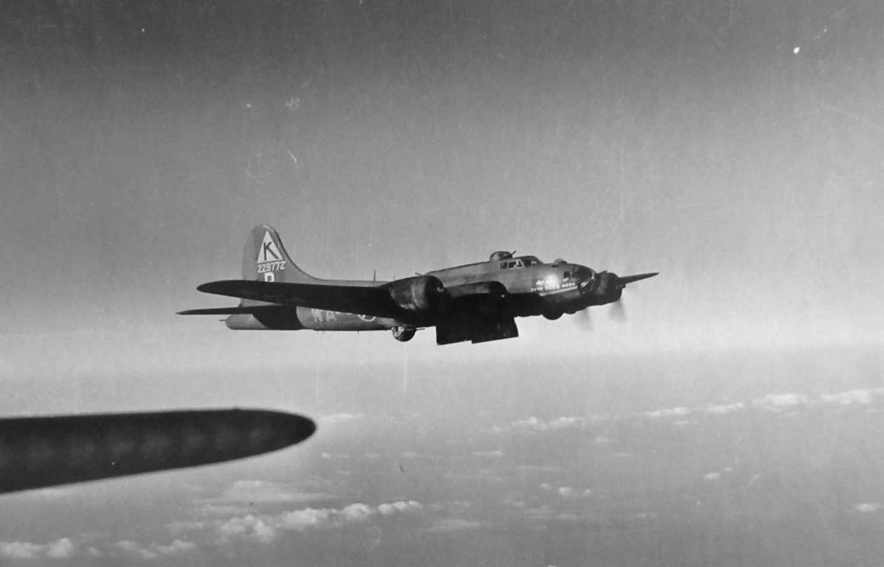 B-17F Flying Fortress 524th Bomb Squadron, 379ht Bomb Group 42-29772 1944