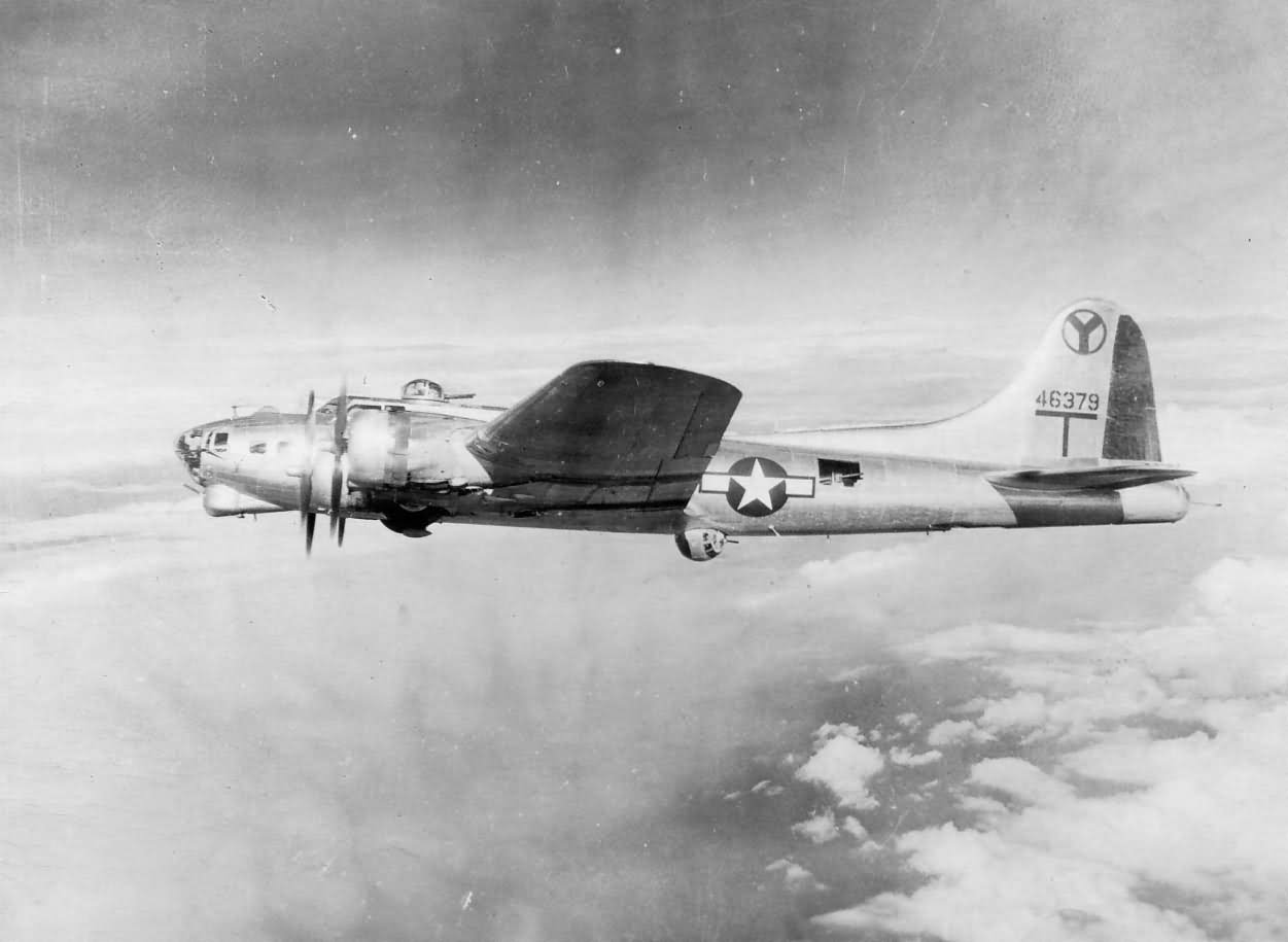 B-17G 2nd Bomb Group 44-6379 1944