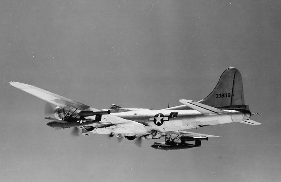 B-17G Flying Fortress carrying Loon flying bombs 43-39119